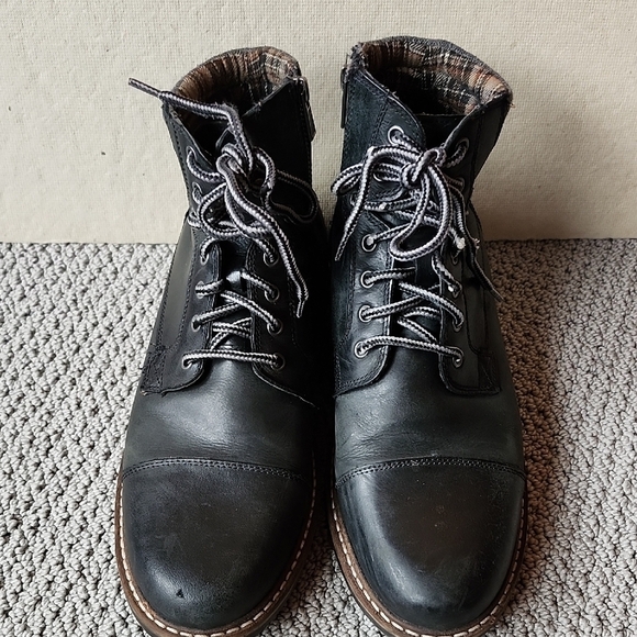 Men's Outpost Maker's Black Leather Inside-Zip with Tie Ankle Boot Size 11 - Picture 2 of 7